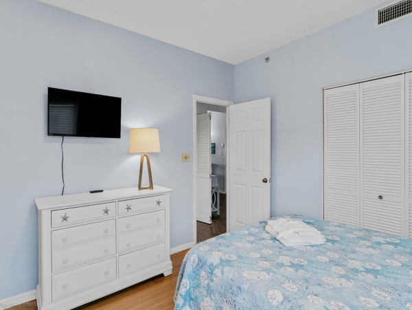 Gulf View Vacation Rentals Indian Shores 3-Bedroom Penthouse with Pool